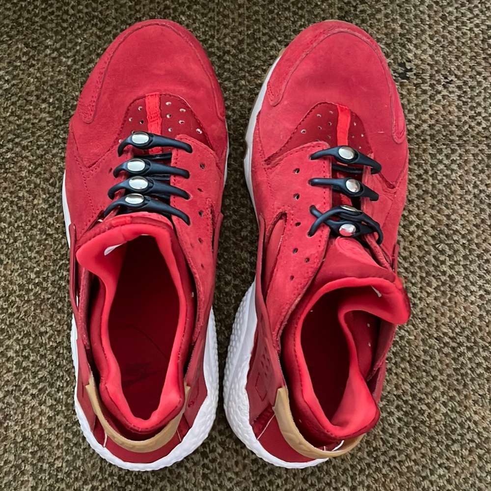 Nike Air Huarache womens size 7.5